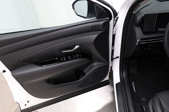 Hyundai Tucson 12 of 25