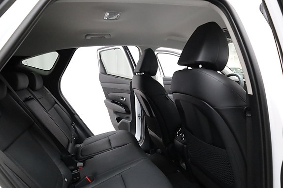 Hyundai Tucson 18 of 25