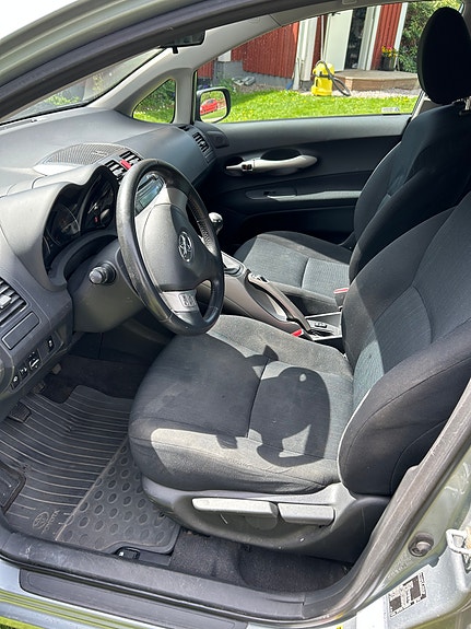 Toyota Auris 3 of 5