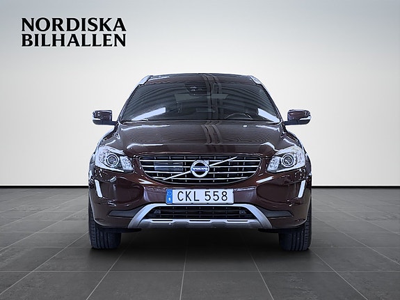 Volvo XC60 2 of 5