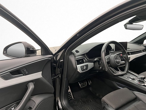 Audi A4 11 of 30