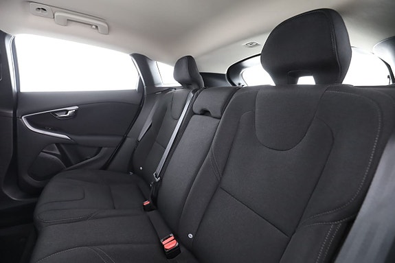 Volvo V40 Cross Country 15 of 30