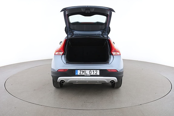 Volvo V40 Cross Country 17 of 30