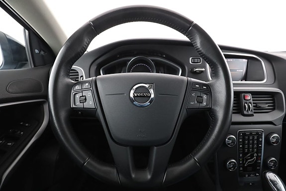 Volvo V40 Cross Country 19 of 30