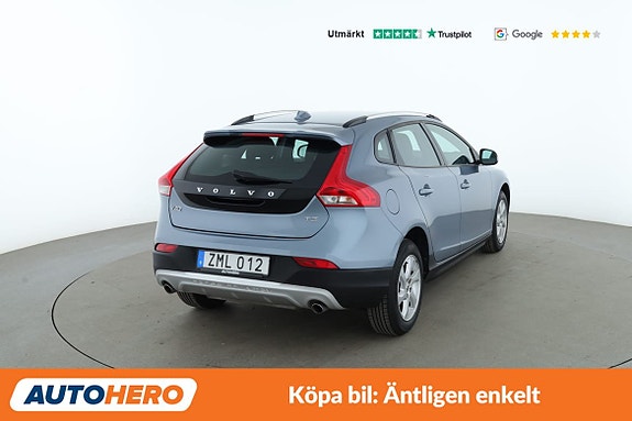Volvo V40 Cross Country 6 of 30