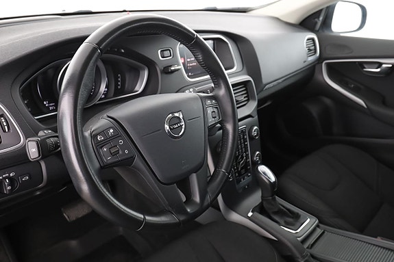 Volvo V40 Cross Country 12 of 30