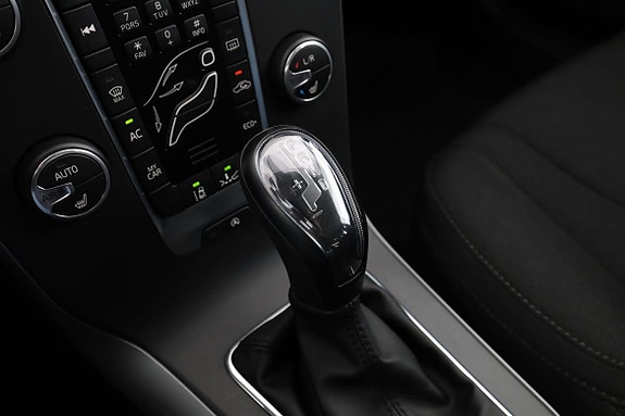 Volvo V40 Cross Country 28 of 30