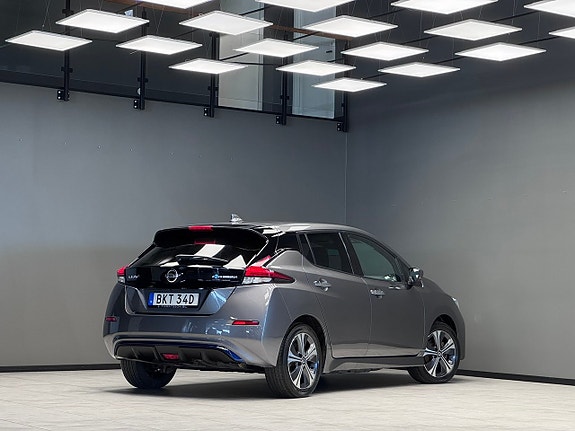 Nissan Leaf 2 of 5
