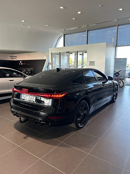 Audi A6 4 of 5