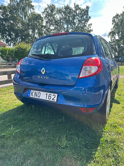 Renault Clio 2 of 5