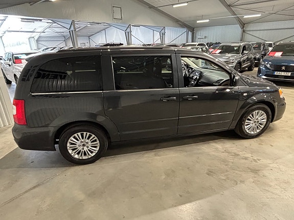 Lancia Voyager 3 of 5