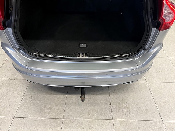 Volvo XC60 6 of 23
