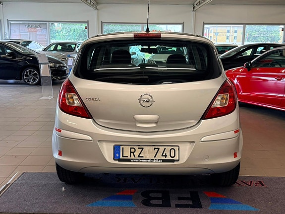 Opel Corsa 13 of 13