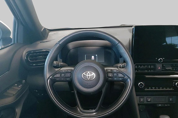 Toyota Yaris Cross 10 of 11