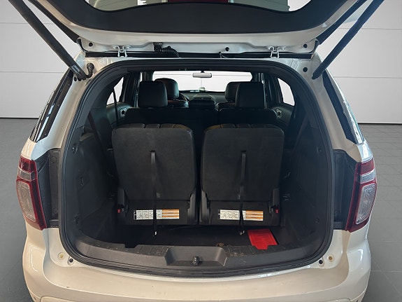 Ford Explorer 24 of 24