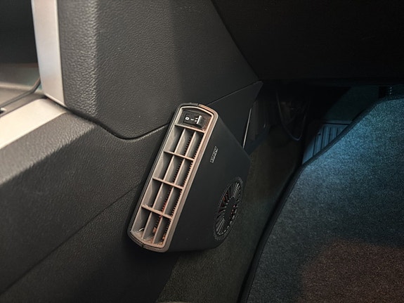 Ford Explorer 21 of 24
