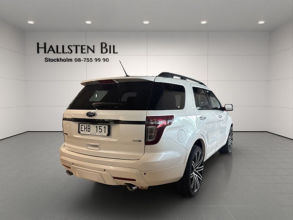 Ford Explorer 6 of 24