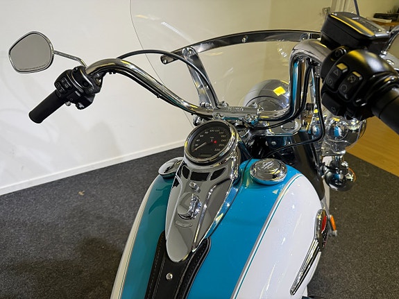 Harley-Davidson Softail Heritage Classic /FLSTC/PRISSÄNKT 7 of 9