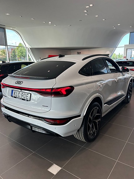 Audi Q6 e-tron 4 of 9