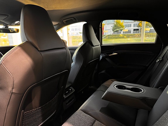 Audi Q6 e-tron 9 of 12