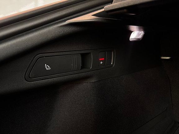 Audi Q6 e-tron 10 of 12