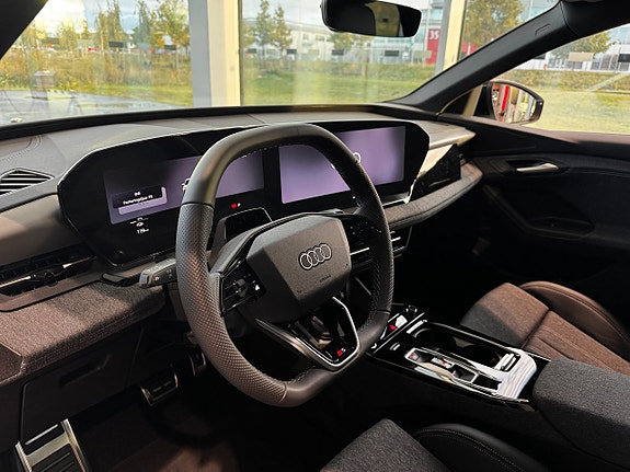 Audi Q6 e-tron 5 of 12