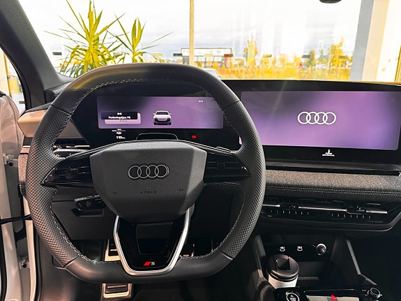 Audi Q6 e-tron 7 of 12