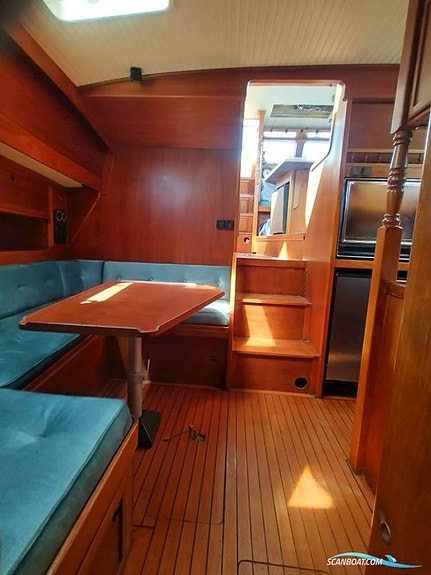 Nauticat 52 – 1982 Välutrustad långfärdssegelbåt 8 of 12