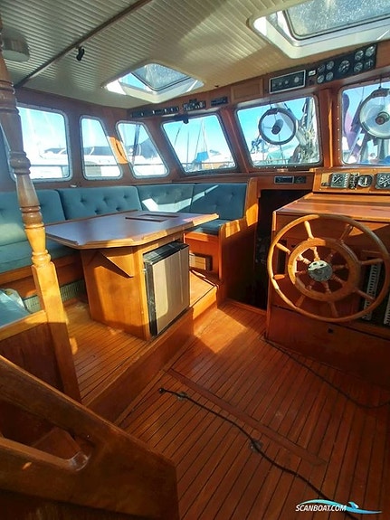 Nauticat 52 – 1982 Välutrustad långfärdssegelbåt 3 of 5
