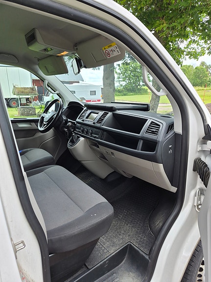 Volkswagen Transporter 10 of 14