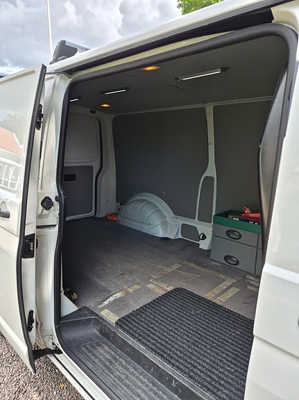 Volkswagen Transporter 7 of 14
