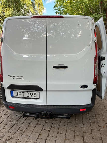 Ford Transit Custom 2 of 5