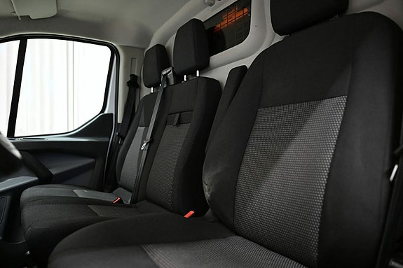 Ford Transit Custom 4 of 5