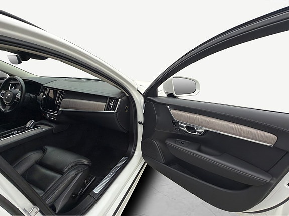 Volvo V90 17 of 30