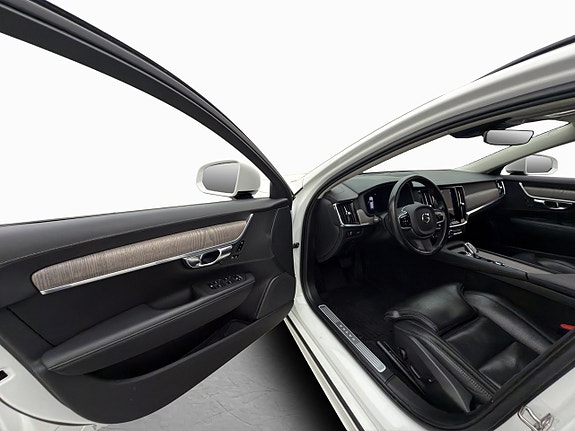 Volvo V90 12 of 30