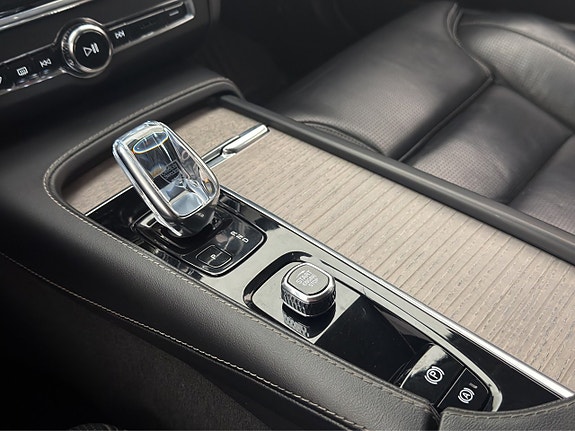 Volvo V90 27 of 30