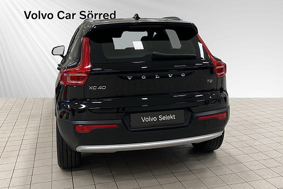 Volvo XC40 4 of 5