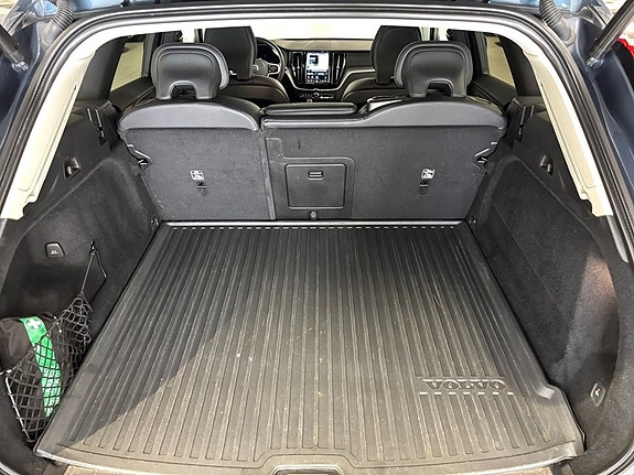 Volvo XC60 11 of 12
