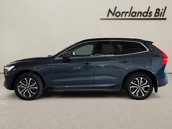 Volvo XC60 2 of 12
