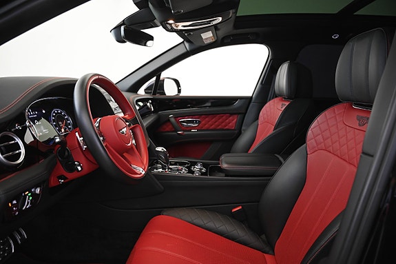 Bentley Bentayga 12 of 25