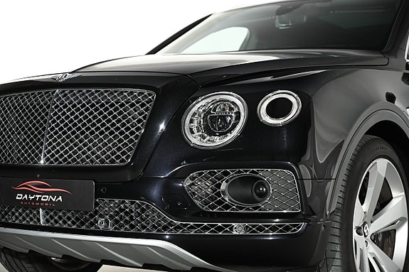 Bentley Bentayga 5 of 5