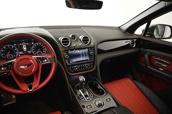 Bentley Bentayga 17 of 25