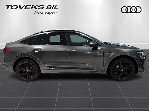Audi e-tron 2 of 20