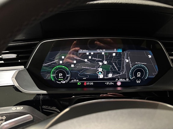 Audi e-tron 17 of 20