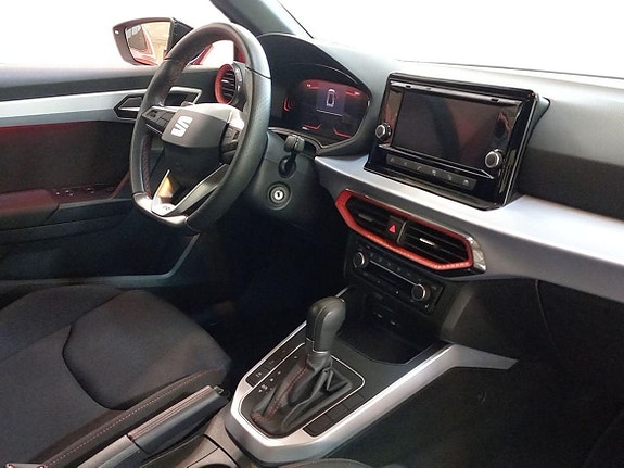 Seat Arona 8 of 9