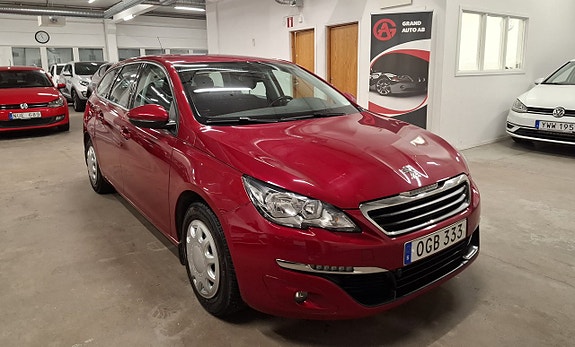 Peugeot 308 SW 3 of 5
