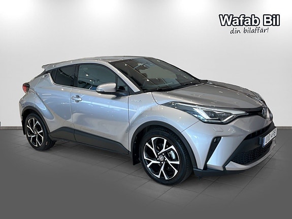 Toyota C-HR 3 of 5