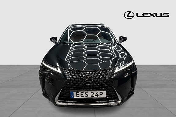 Lexus UX250h 8 of 19