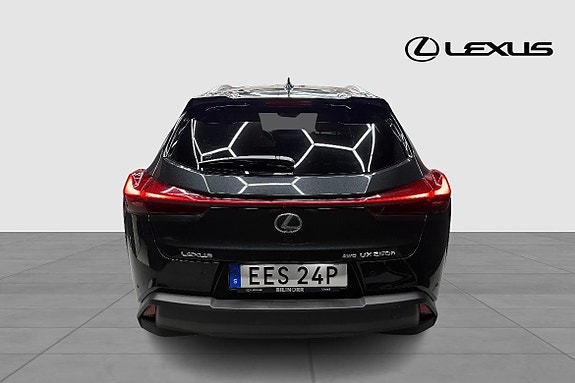 Lexus UX250h 3 of 19