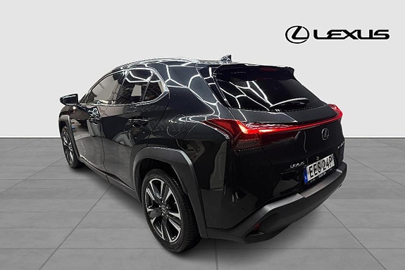 Lexus UX250h 2 of 19